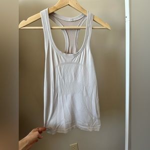 Lulu lemon racer back tank 🌸